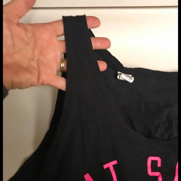 Pink Tank. Top mid length - Picture 2 of 3